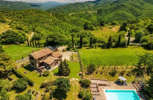 Pieve di Chio Villa | Inviting Casale Cantalena: 4-Star Oceanfront Retreat