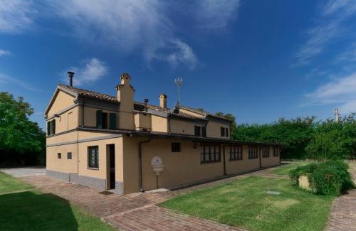Castelfidardo House | Inviting Casale Cenerelli with Ocean View & Pool Amenities