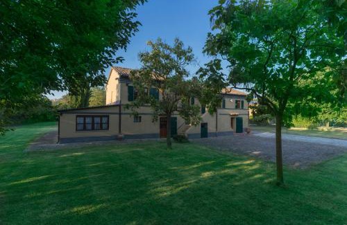Castelfidardo House | Inviting Casale Cenerelli with Ocean View & Pool Amenities