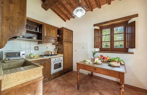 Ferretto Villa | Pet-Friendly Retreat at Casale Cinque Valli 8, Rated 9.8