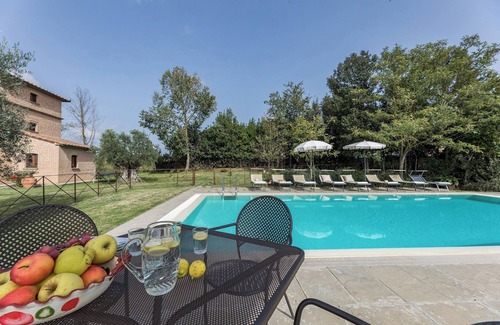 Ferretto Villa | Pet-Friendly Retreat at Casale Cinque Valli 8, Rated 9.8