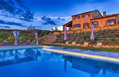 Todi Villa | Elegant Oceanfront Retreat at Casale dei Gelsomini