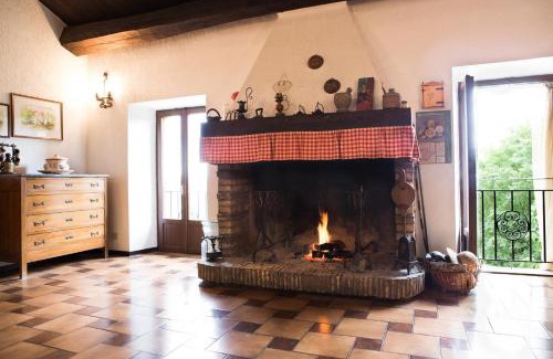 Acquapendente House | Discover Casale Fornello: Pet-Friendly Family Retreat