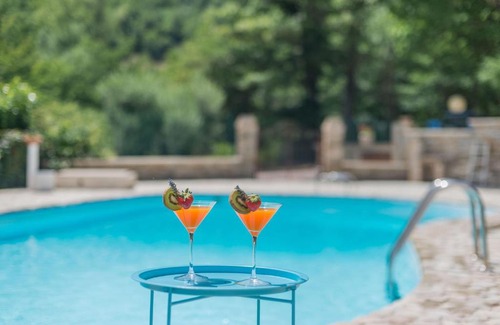 Cagli House | Relax at Casale Giada: 4-Star Stay with Pool & Pet-Friendly