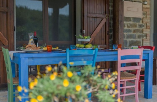 Cagli House | Relax at Casale Giada: 4-Star Stay with Pool & Pet-Friendly