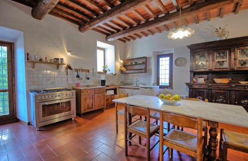 Vicchio Villa | Elegant Casale Giotto: Oceanfront Retreat with Pool