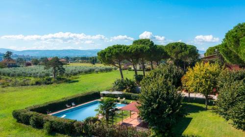Ripabianca Villa | Experience CASALE IL TORCHIO 12&4: Top-Rated Family Getaway