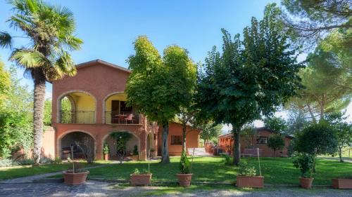 Ripabianca Villa | Experience CASALE IL TORCHIO 12&4: Top-Rated Family Getaway