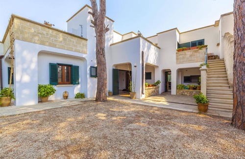 Spongano House | Delightful Casale La Meridiana - Family-Friendly Getaway