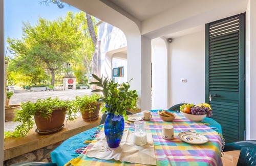 Spongano House | Delightful Casale La Meridiana - Family-Friendly Getaway