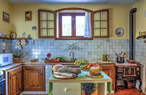 Castel del Piano Villa | Relaxing Retreat at Casale Le Conce with Pool & Spa