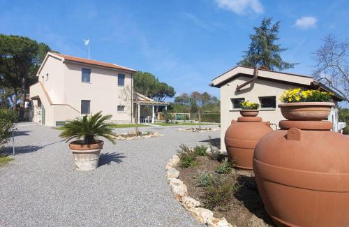 Saline Sadun House | Family-Friendly Retreat at Casale Lorenzo Appartamenti