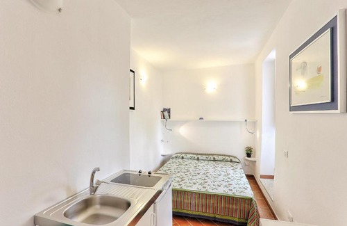 Campo nell'Elba Apartment | Discover Casale Pozzo al Moro: Perfect for Families & Pets