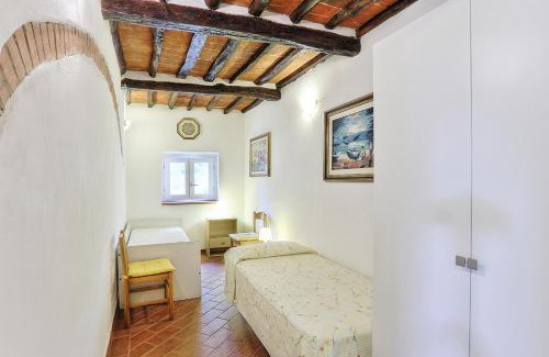 Campo nell'Elba Apartment | Discover Casale Pozzo al Moro: Perfect for Families & Pets