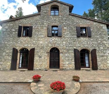 Cetona Villa | Exceptional Casale Scola Cetona: 4-Star Oceanfront Retreat