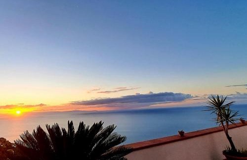 Furore House | Idyllic Villa Casalena with Ocean Views in Furore