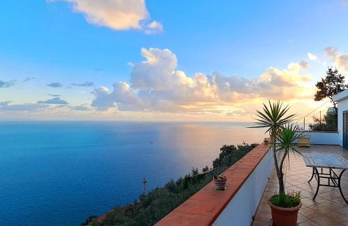 Furore House | Idyllic Villa Casalena with Ocean Views in Furore