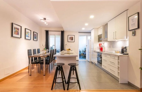 La Victoria Apartment | Discover CasaMalaga: Poolside Retreat in Central Malaga