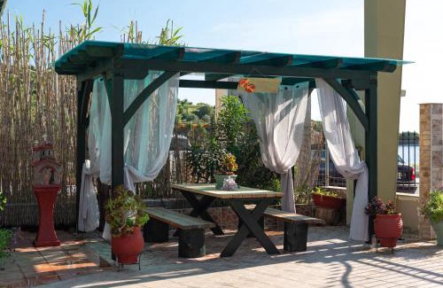 Toroni Apartment | Oceanfront Bliss at Casamariatoroni: Family-Friendly Retreat
