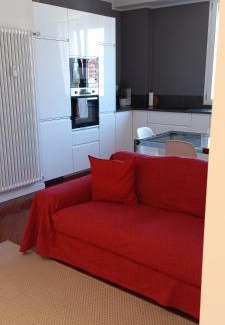 Navigli Apartment | Discover CasaMia: Ideal Getaway Near Navigli & Universities