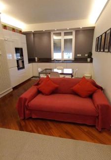 Navigli Apartment | Discover CasaMia: Ideal Getaway Near Navigli & Universities