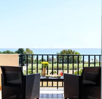 Sampieri Apartment | Family-Friendly Casamici Sampieri with 9.8 Guest Rating