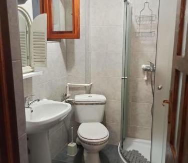 Ciresu House | Experience CasAndi: Beachfront Oasis with Pool & Spa