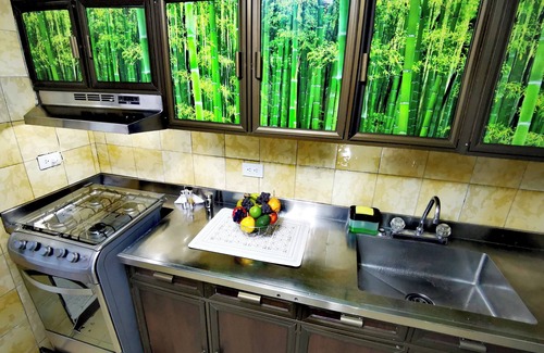 Guayabal House | Casangel Hogar Familiar: Ideal for Families with Spa & Kitchen