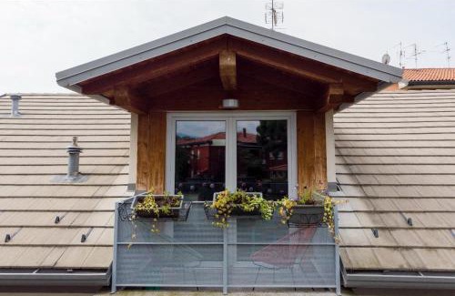 Merate House | Highly Rated CasaNobile "Il Melo" - Your Perfect Getaway