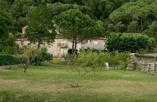 Arbucies Apartment | Pet-Friendly Retreat at Casanova Del Monjo with Pool & Hot Tub