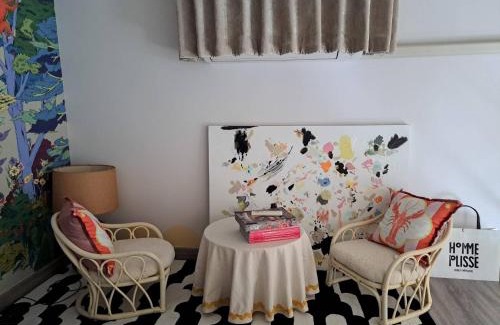 Nakhon Chai Si House | Discover Guest Houses in Ban Bang Kabao, Thailand