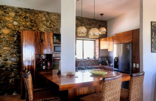 Santa Maria Colotepec Apartment | Unwind at CasaPiedra: 4-Star Ocean View Retreat