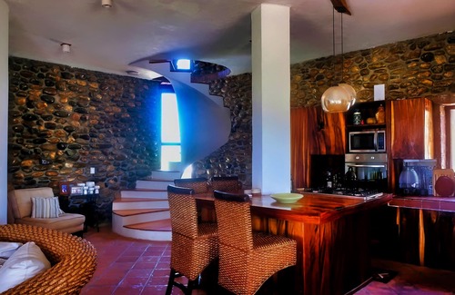 Santa Maria Colotepec Apartment | Unwind at CasaPiedra: 4-Star Ocean View Retreat