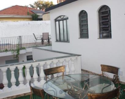 Vila Mariana House | Family-Friendly Retreat at Casarão da Villa for 23 Guests