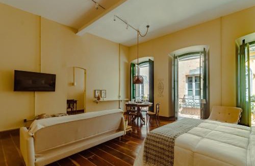 Pelourinho Apartment | Historic Casarão de Época: Perfect for Families & Pets