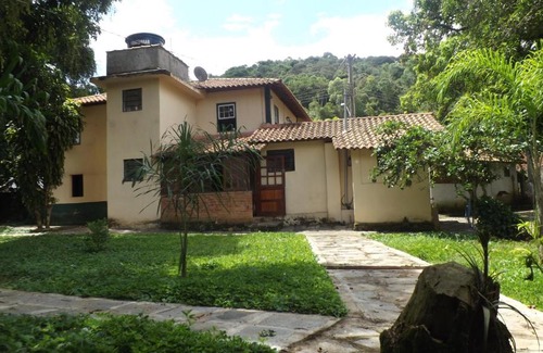 Parapeuna Ski Chalet | Unforgettable Stay at Casarão e Chalés das Mangueiras