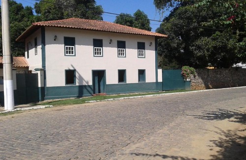 Parapeuna Ski Chalet | Unforgettable Stay at Casarão e Chalés das Mangueiras