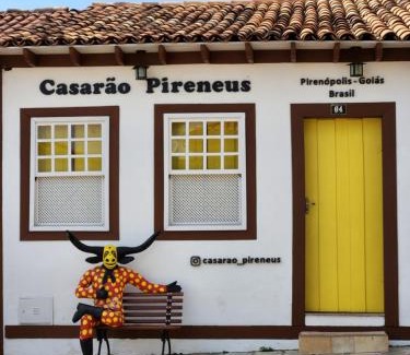 Centro House | Unforgettable Stay at Casarão Pireneus with Pool & Breakfast