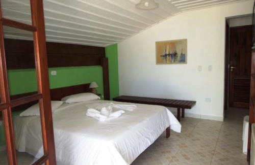 Pereque-Mirim House | Oceanfront Casarão Villa al Mare with Pool & Scenic Views