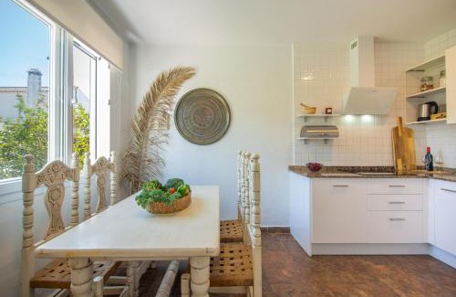 Zahora Apartment | Oceanfront Casara Cinco with Private Beach Access & View