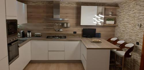 Abano Terme Apartment | Beachfront Casarelax: 4-Star Retreat with Spa & Ocean Views