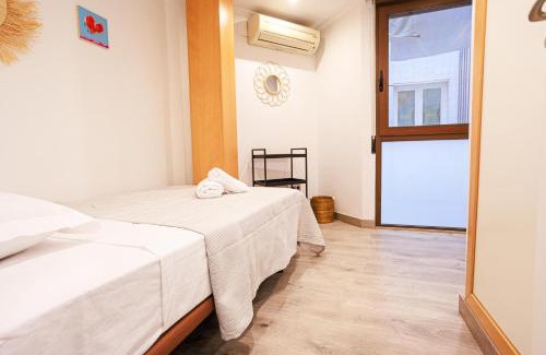 Alicante City Centre Apartment | Oceanfront Casas 349h Explanada in Alicante - Pet Friendly