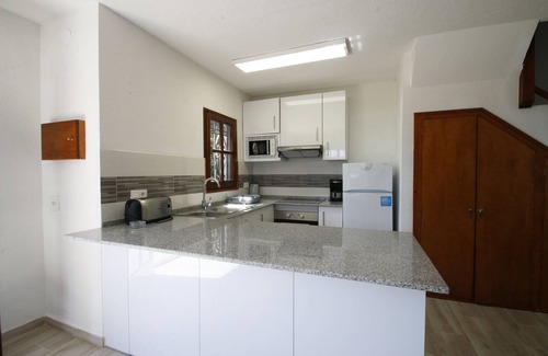 Miami Platja Ski Chalet | Relaxing Retreat at Casas Blancas 39, Parc Mont-roig