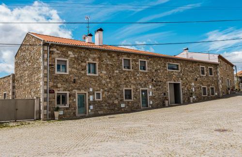 Miranda do Douro House | Elegant Oceanfront Stay at Casas Campo Cimo da Quinta