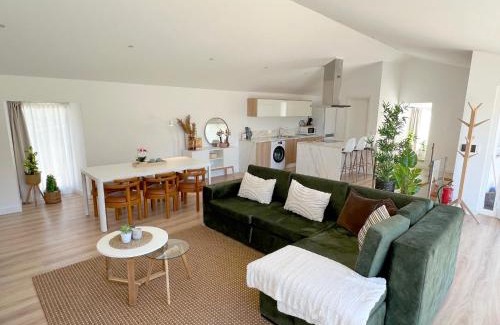 Cabril House | Discover Casas Capela by O'Porto Seven: Oceanfront Bliss