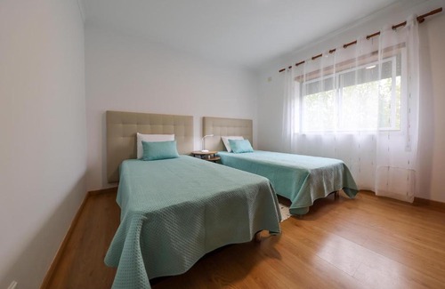 Serra da Pescaria House | Relax at Casas com Amoras with Ocean Views in Serra da Pescaria