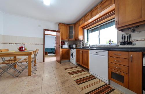 Serra da Pescaria House | Relax at Casas com Amoras with Ocean Views in Serra da Pescaria