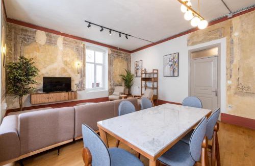 Galata Apartment | Casas Con Fresco - Stunning Spacious Apartments in Prime Location