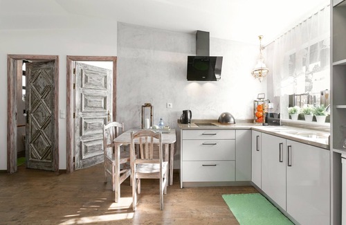 Alcobaca Villa | Discover Comfort at Casas da Gralha - Alecrim with Spa & Breakfast