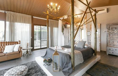 Alcobaca Bed & Breakfast | Oceanfront Relaxation at Casas da Gralha with Pool Access